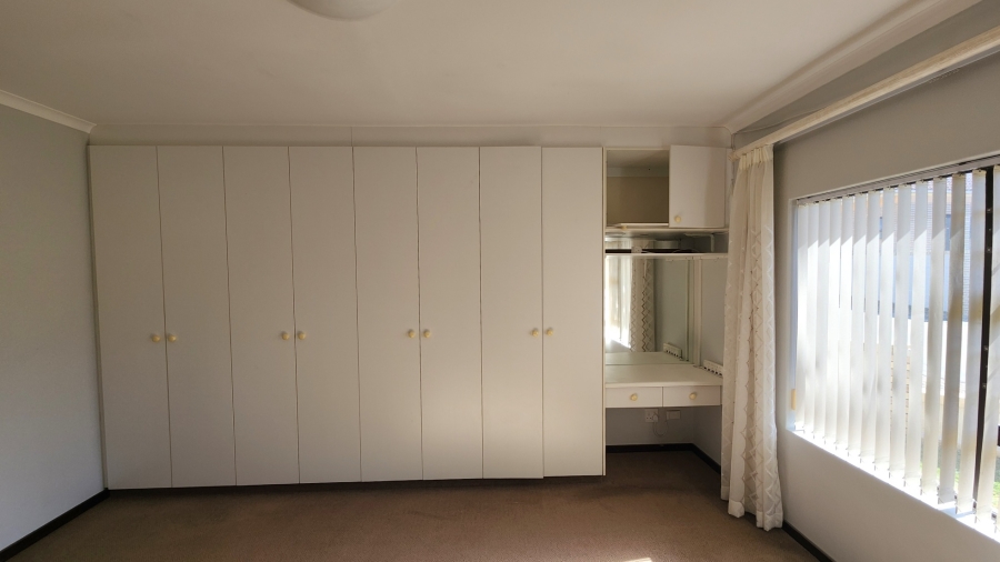 3 Bedroom Property for Sale in Linkside Western Cape